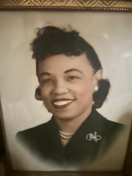 Edna Viola Bennett Thomas